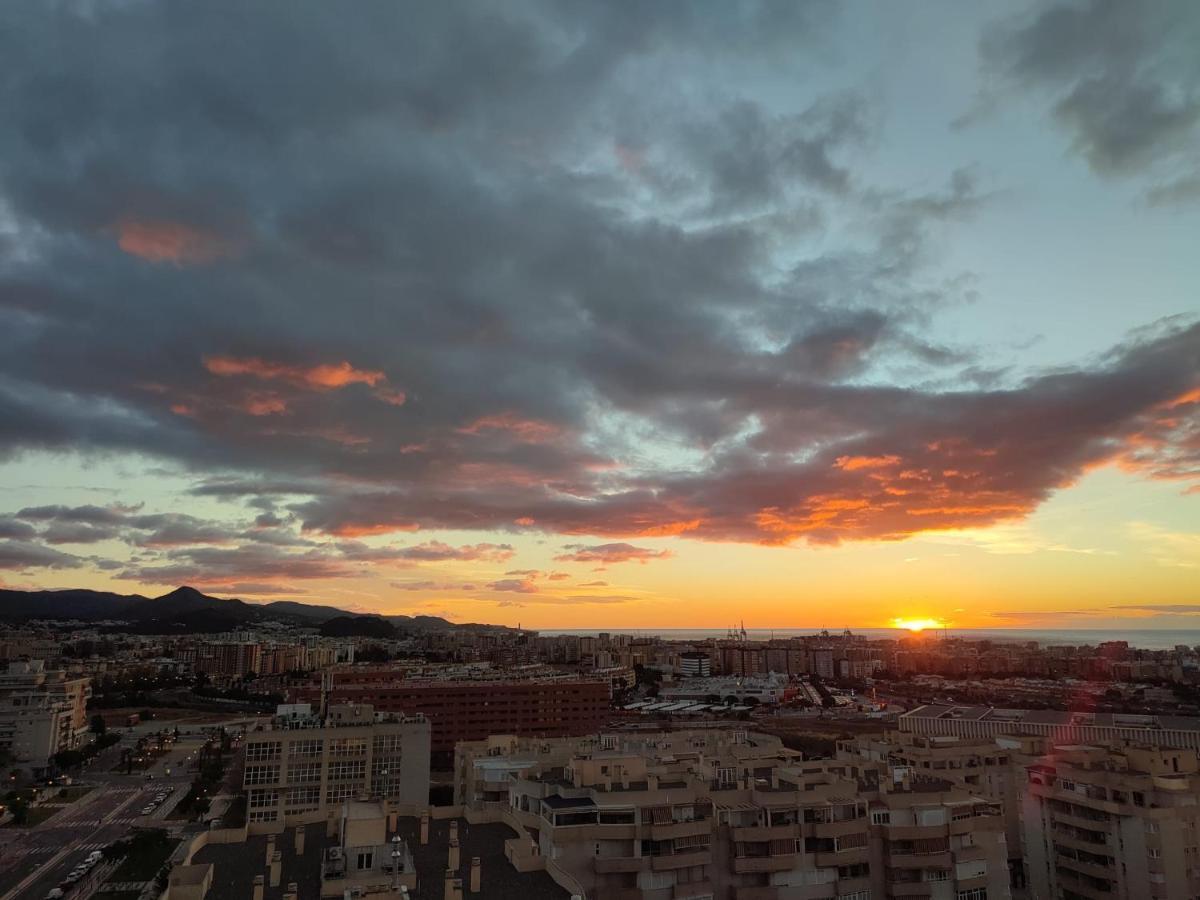 Apartamentum Espectacular Apartamento Con Increibles Vistas Lägenhet Málaga Exteriör bild